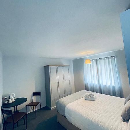 II Comfortable Room, Shared House Almondsbury Exteriör bild